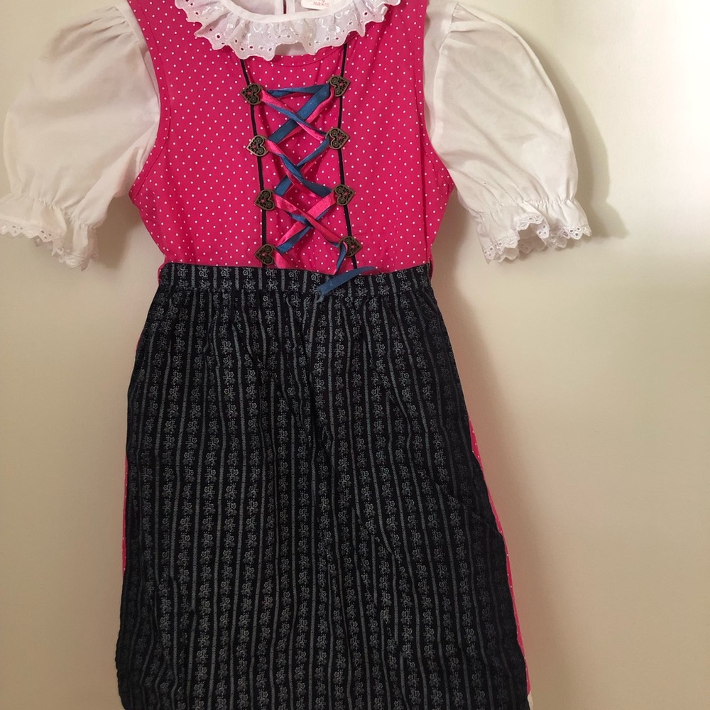 Girls Dirndl Traditional German dress